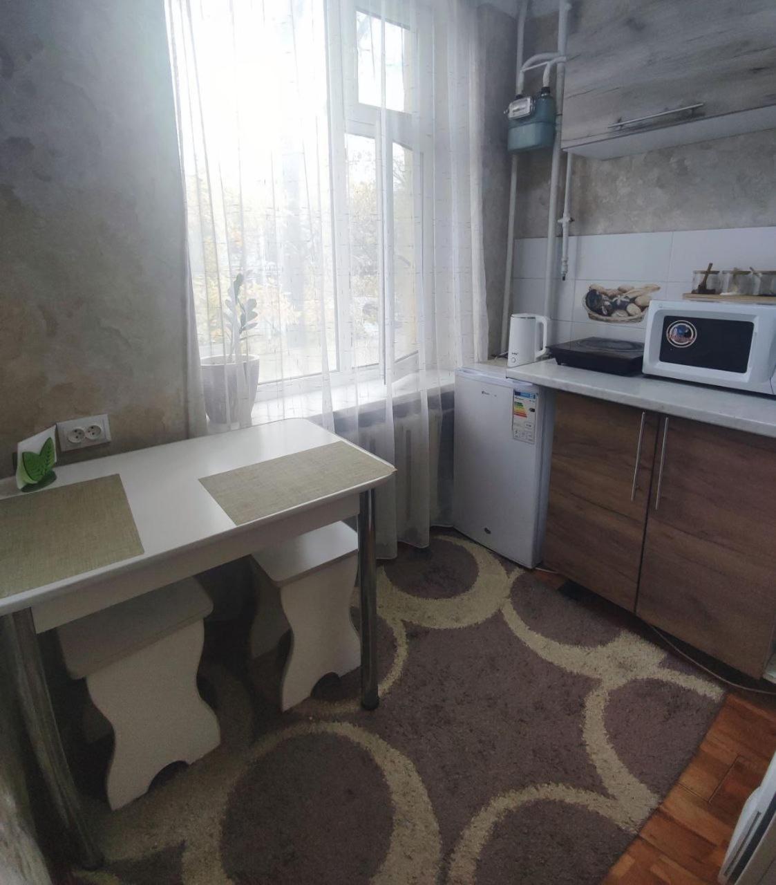 Комфортная Квартира Для 2Х Персон Apartment Bishkek Bagian luar foto