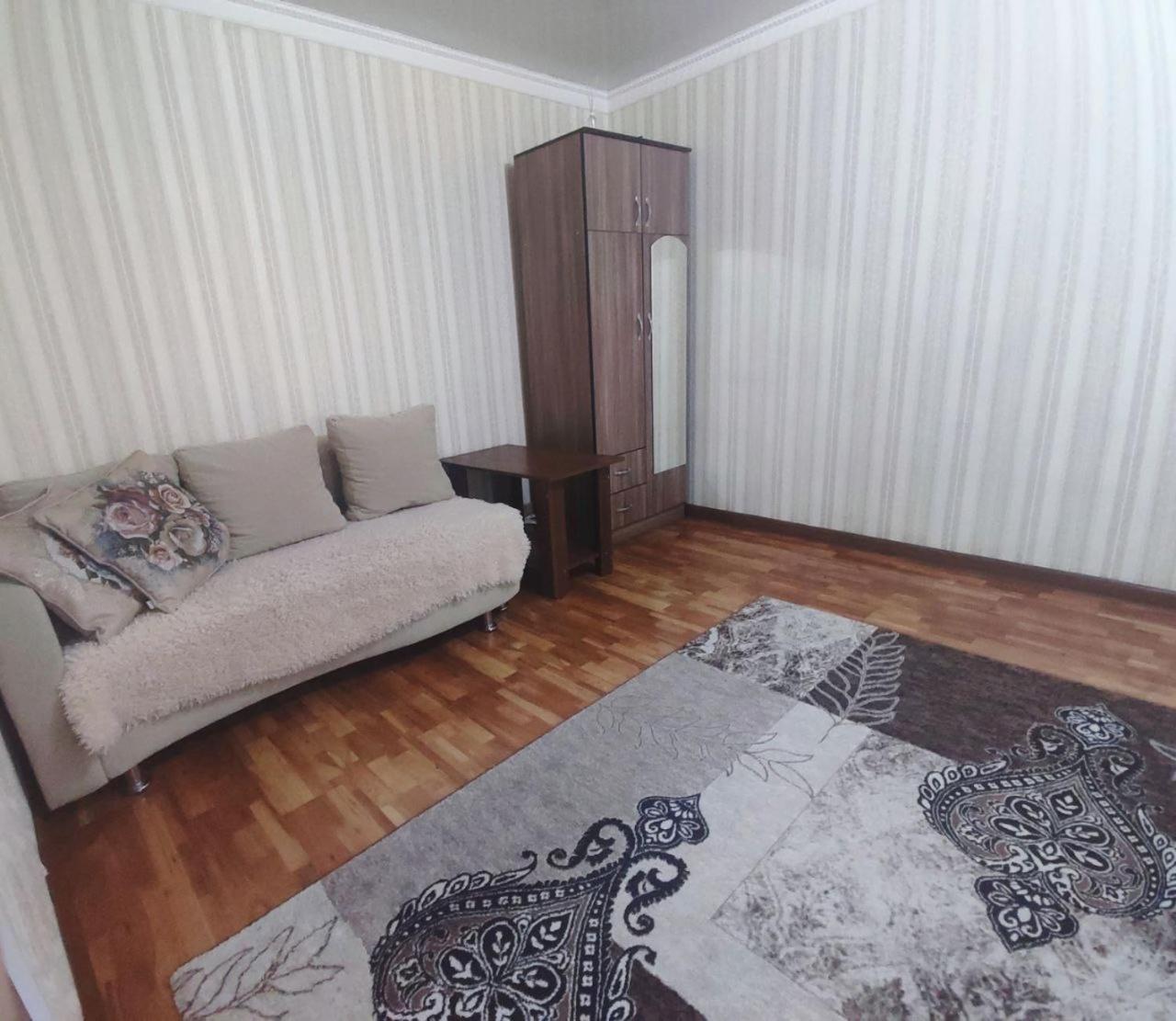 Комфортная Квартира Для 2Х Персон Apartment Bishkek Bagian luar foto